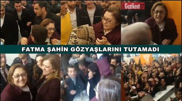 Zılgıtlarla karşılanan Şahin, gözyaşlarını tutamadı