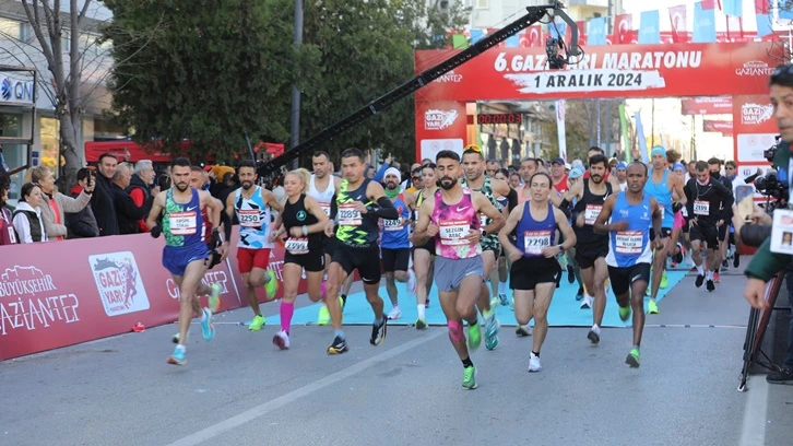 6. Gazi Yarı Maratonu ve Halk Koşusu başladı