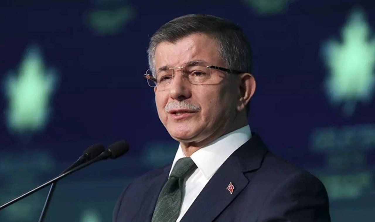 Ahmet Davutoğlu'ndan 'Nevzat Bahtiyar' tepkisi