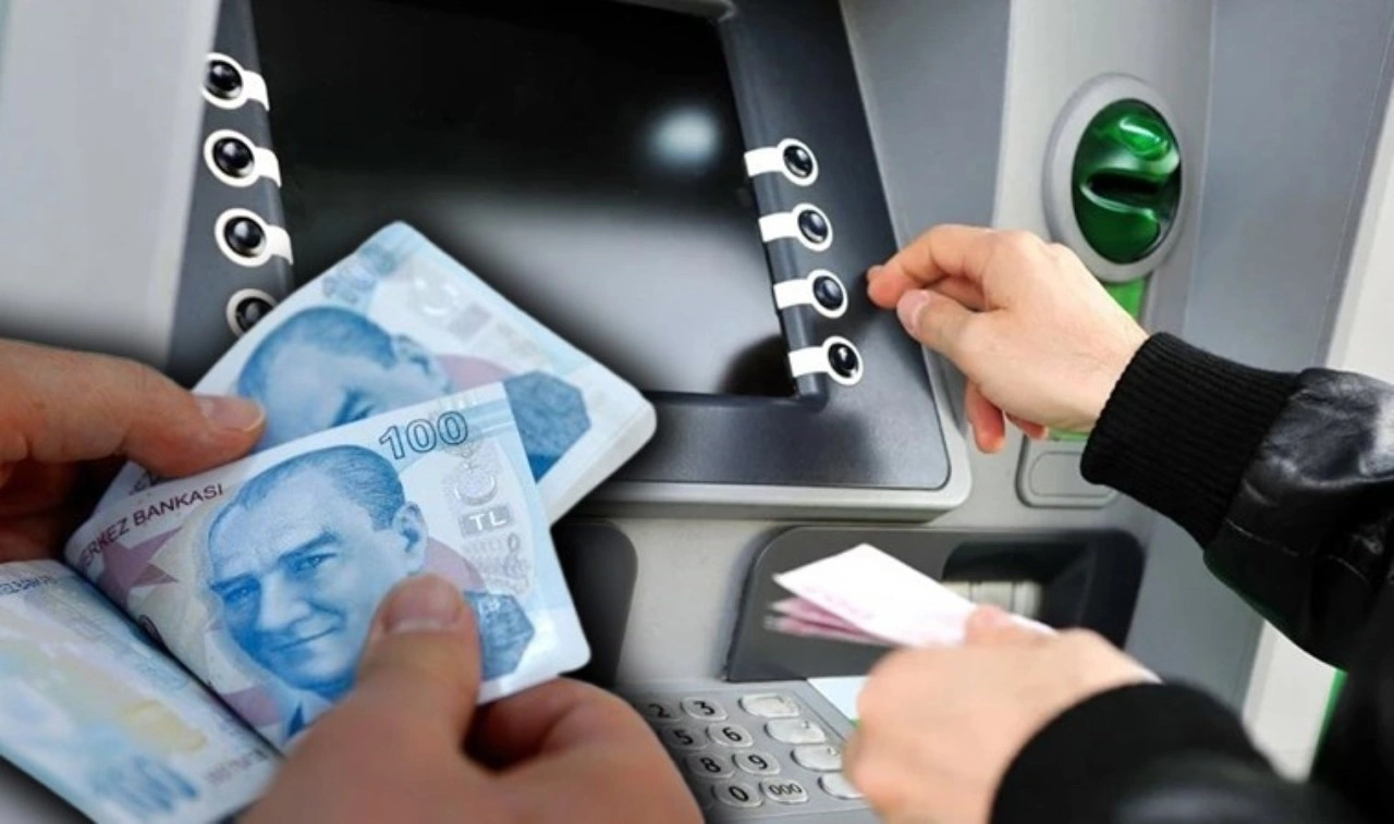 ATM'lerden para çekenler için yeni dönem resmen başladı