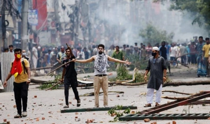 Bangladeş’teki protestolarda can kaybı yükseldi!