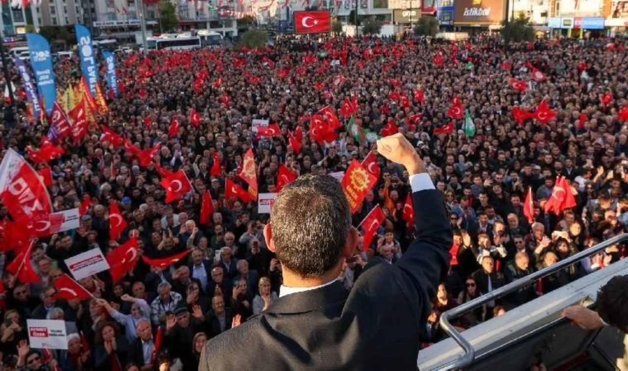 Esenyurt’ta ‘Kayyuma geçit yok’ mitingi 