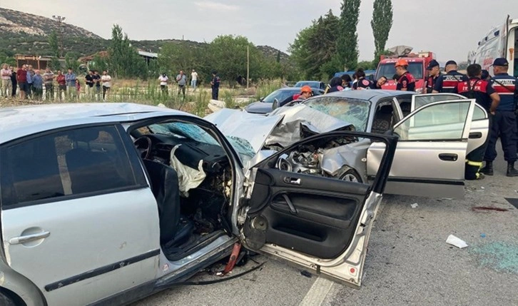 Burdur'da feci kaza... Ölü sayısı 2'ye yükseldi