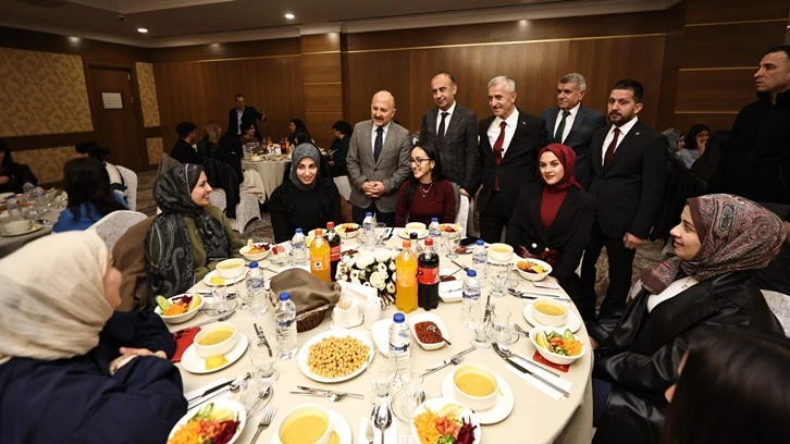 Büyükgümüş ve Tahmazoğlu Adıyamanlı vatandaşlarla iftarda buluştu