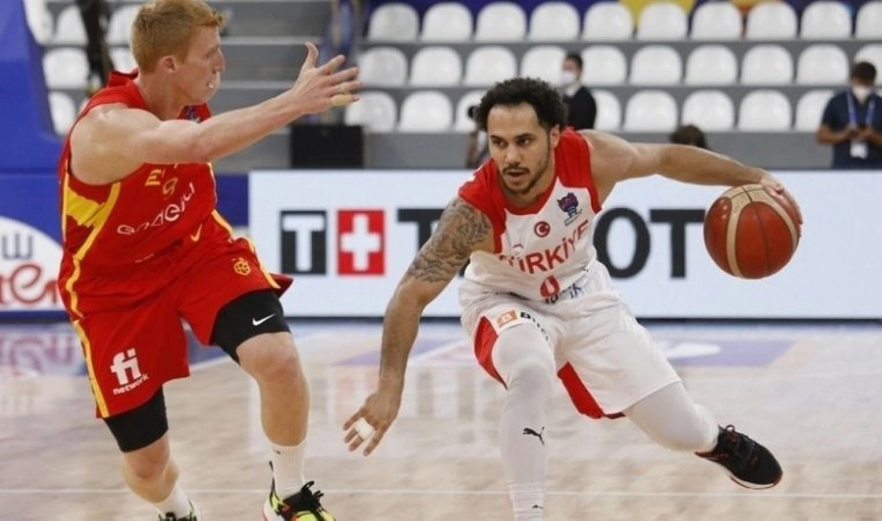 Ergin Ataman müjdeyi verdi! Shane Larkin milli takıma geri dönüyor!