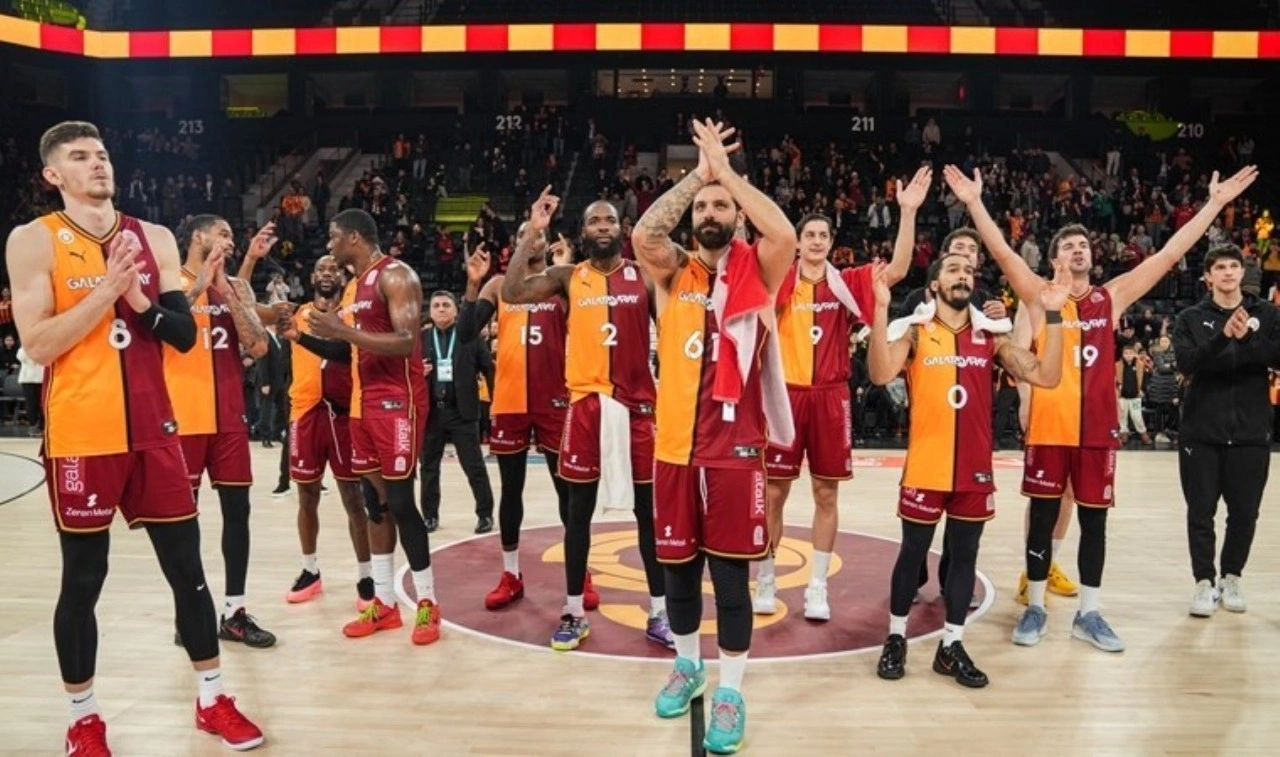 Galatasaray'dan Darüşşafaka'ya 100 sayı!