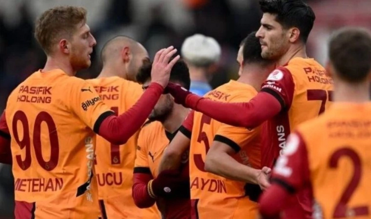 Galatasaray'ın UEFA listesine ekleyeceği 3 isim belli oldu