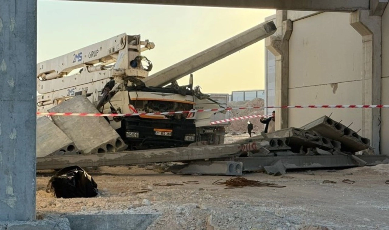 Gaziantep'te vinç sürücüsünün feci ölümü! Çarptığı duvarın altında kaldı...