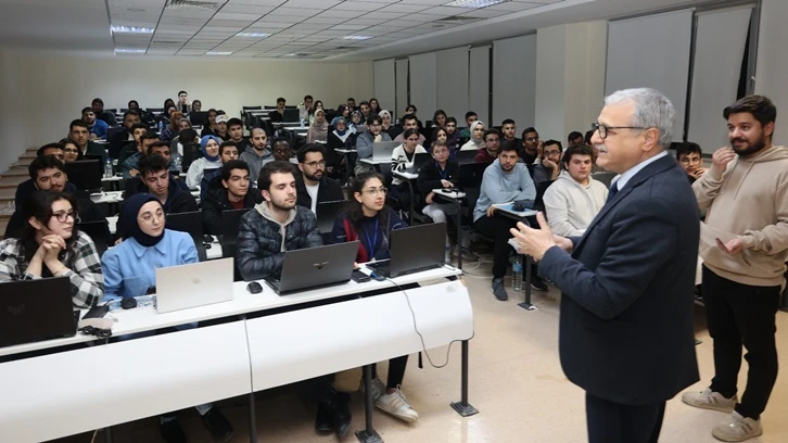 GİBTÜ’de YAZEK 1. Teknoloji Gecesi gerçekleştirildi