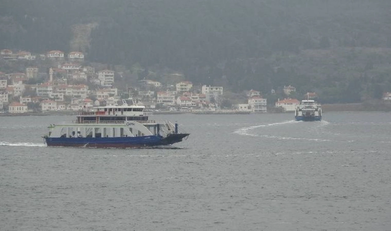 Gökçeada'ya tüm feribot seferleri iptal edildi!