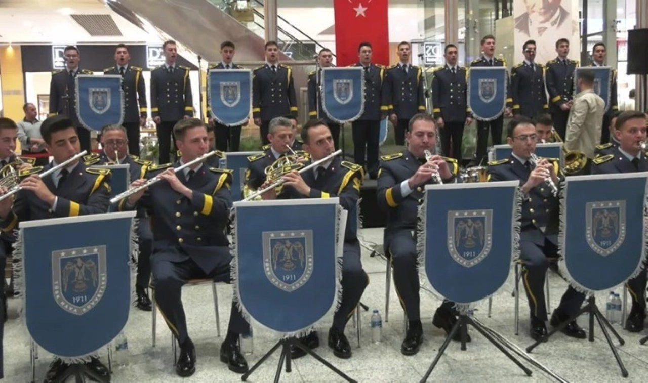 Hava Kuvvetleri Bandosu'ndan Cumhuriyet Bayramı konseri