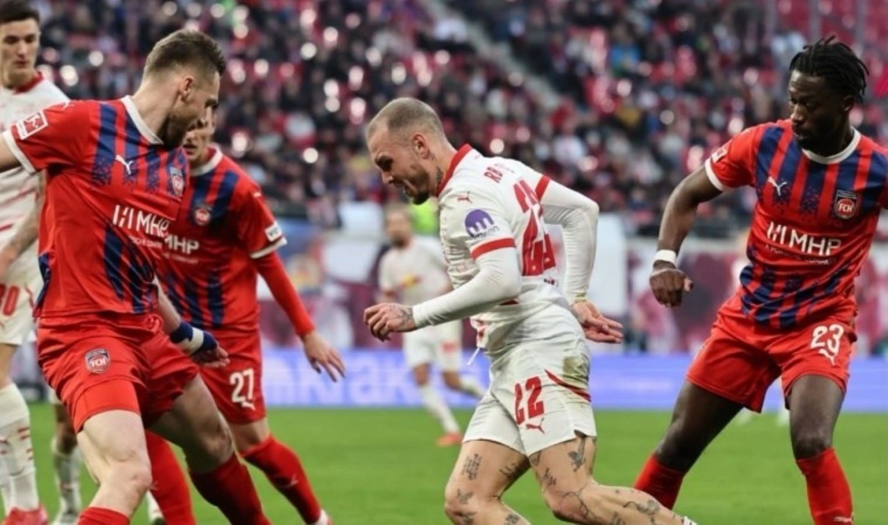 Heidenheim'ın serisi sona erdi: RB Leipzig geriden gelip puanı kurtardı!