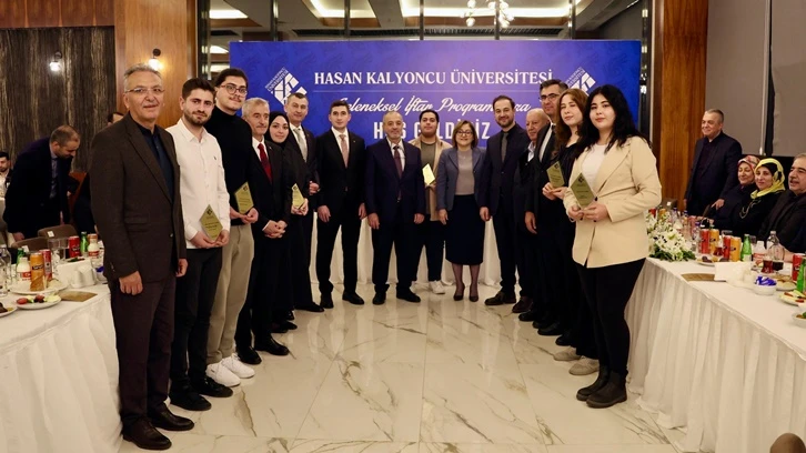 HKÜ ailesi geleneksel iftar programında buluştu