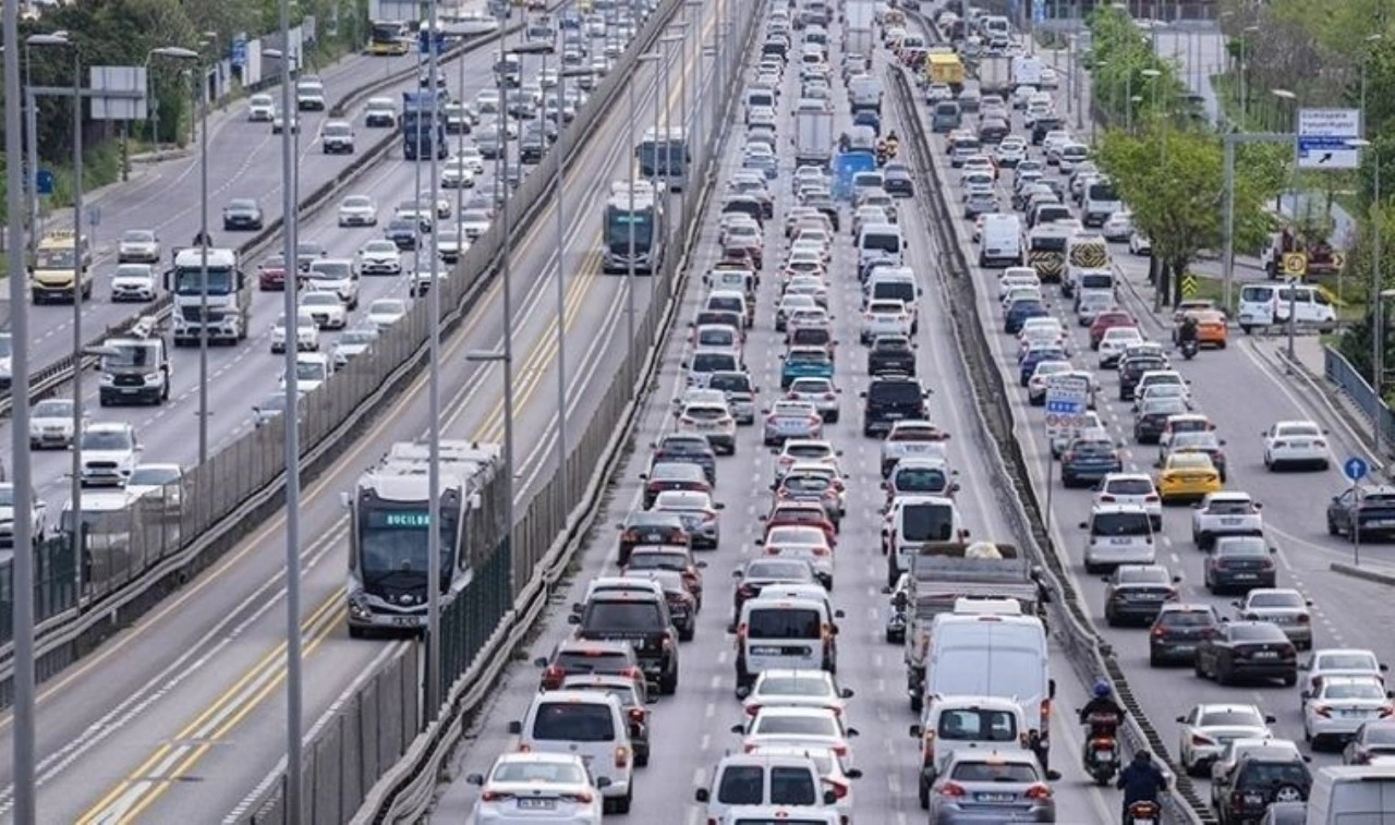 İçişleri Bakanı Yerlikaya, haftalık trafik denetimi verilerini açıkladı