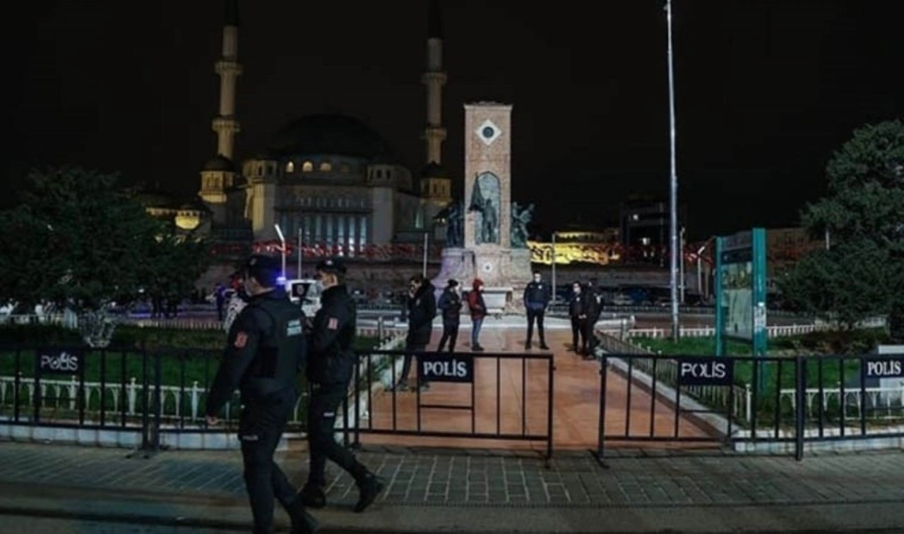 İstanbul'da yılbaşı gecesi 55 bin polis görev yapacak