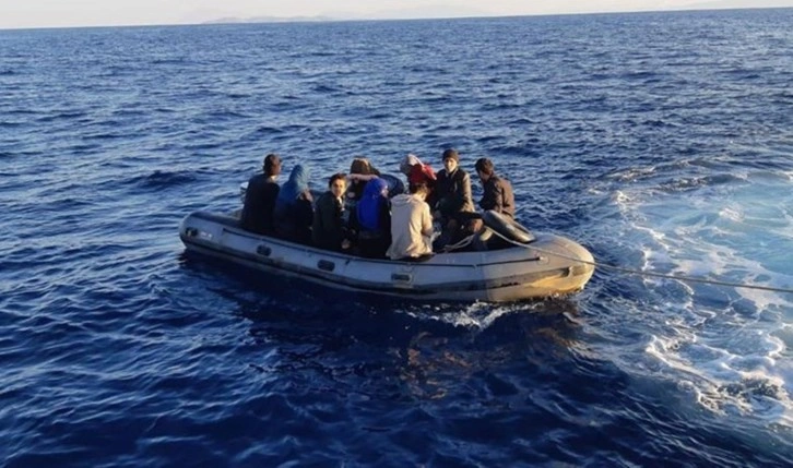 İzmir'de 129 düzensiz göçmen yakalandı