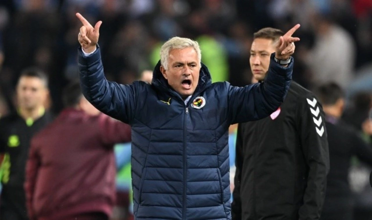 Jose Mourinho'dan Trabzonspor maçı açıklaması: 'Bilseydim Fenerbahçe'ye gelmezdim