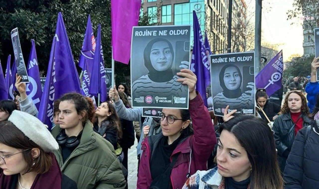 Kadınlardan 'Rojin Kabaiş'e ne oldu?' eylemi: 'Örgütlü mücadelemizle sormaya dev