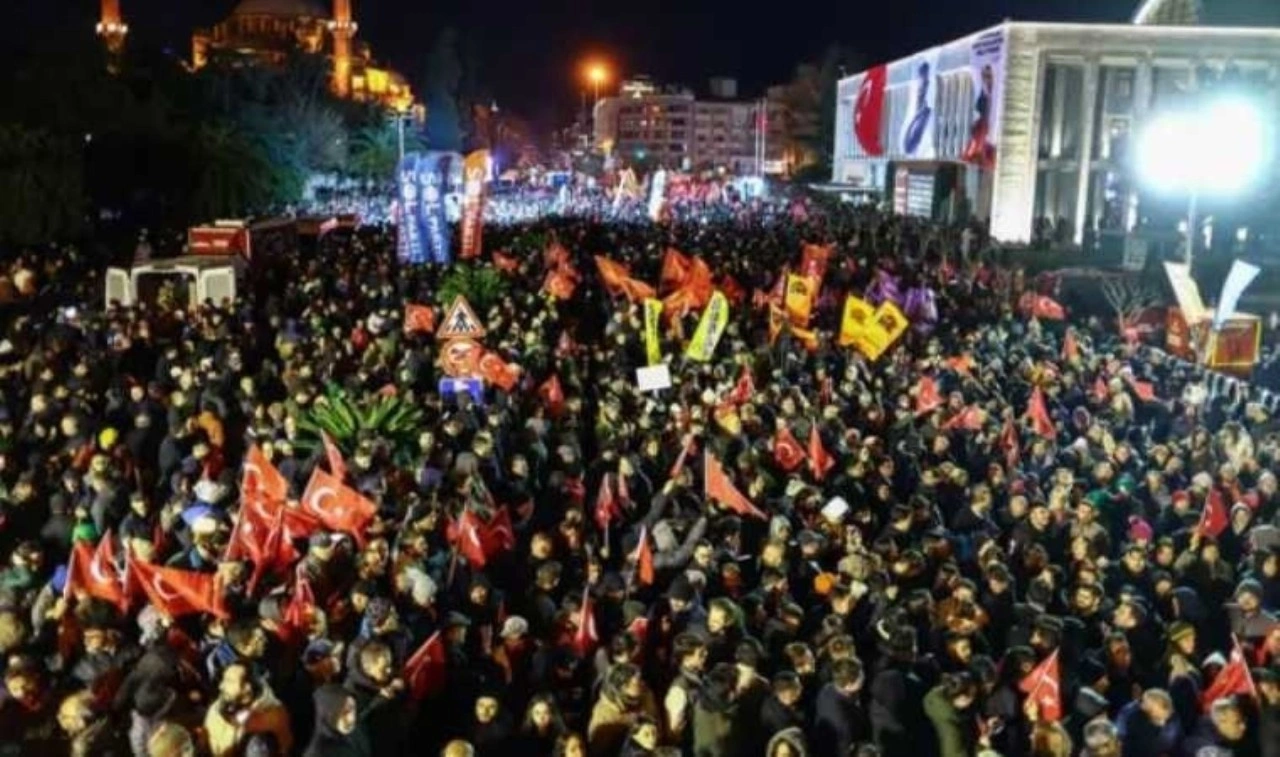 Laiklik Meclisi: Ülkesine sahip çıkan tüm yurttaşları coşkuyla selamlıyoruz