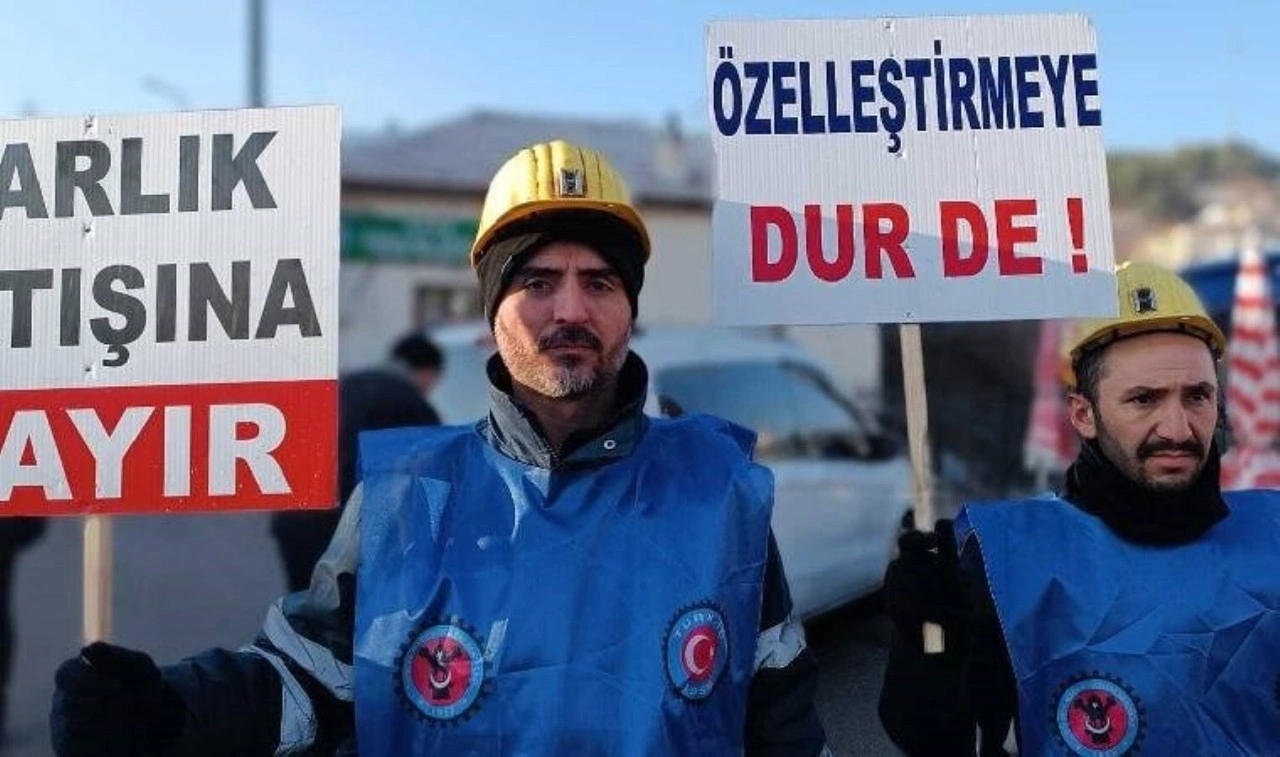 Madencilerin yürüyüşü 3'üncü gününde... 'Bu gelen işçinin ayak sesleri'