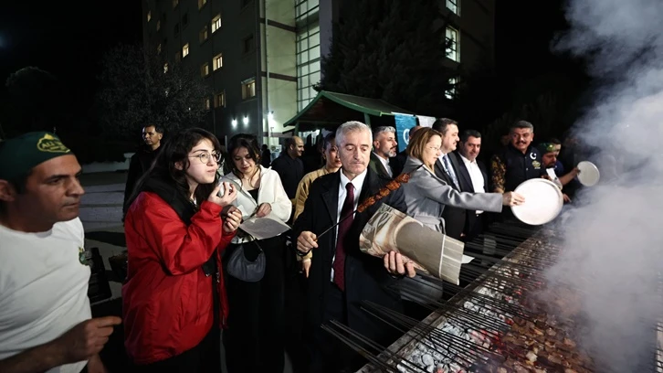 Şahinbey Belediyesi'nden öğrencilere sahur ikramı