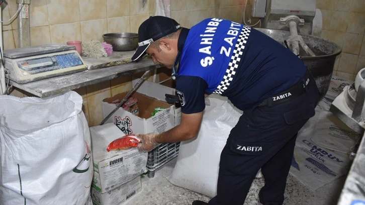 Şahinbey'de gece yarısı somun fırını denetimi