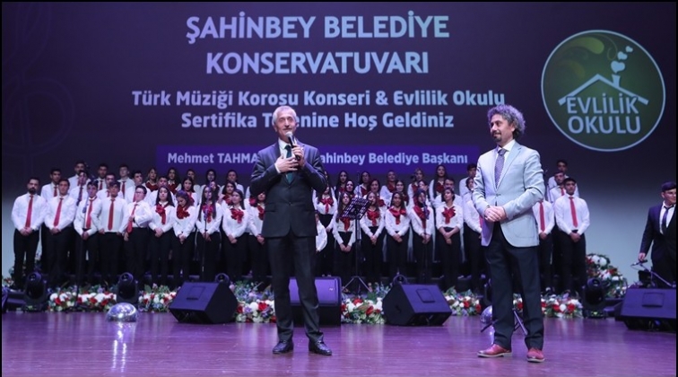 Şahinbey'den çiftçilere konserli sertifika...