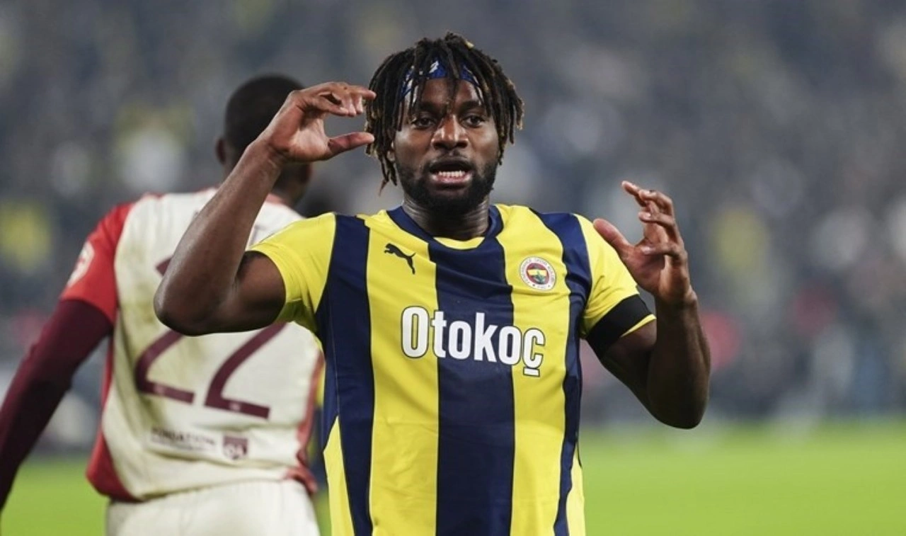 Saint-Maximin'den maç sonu paylaşım!