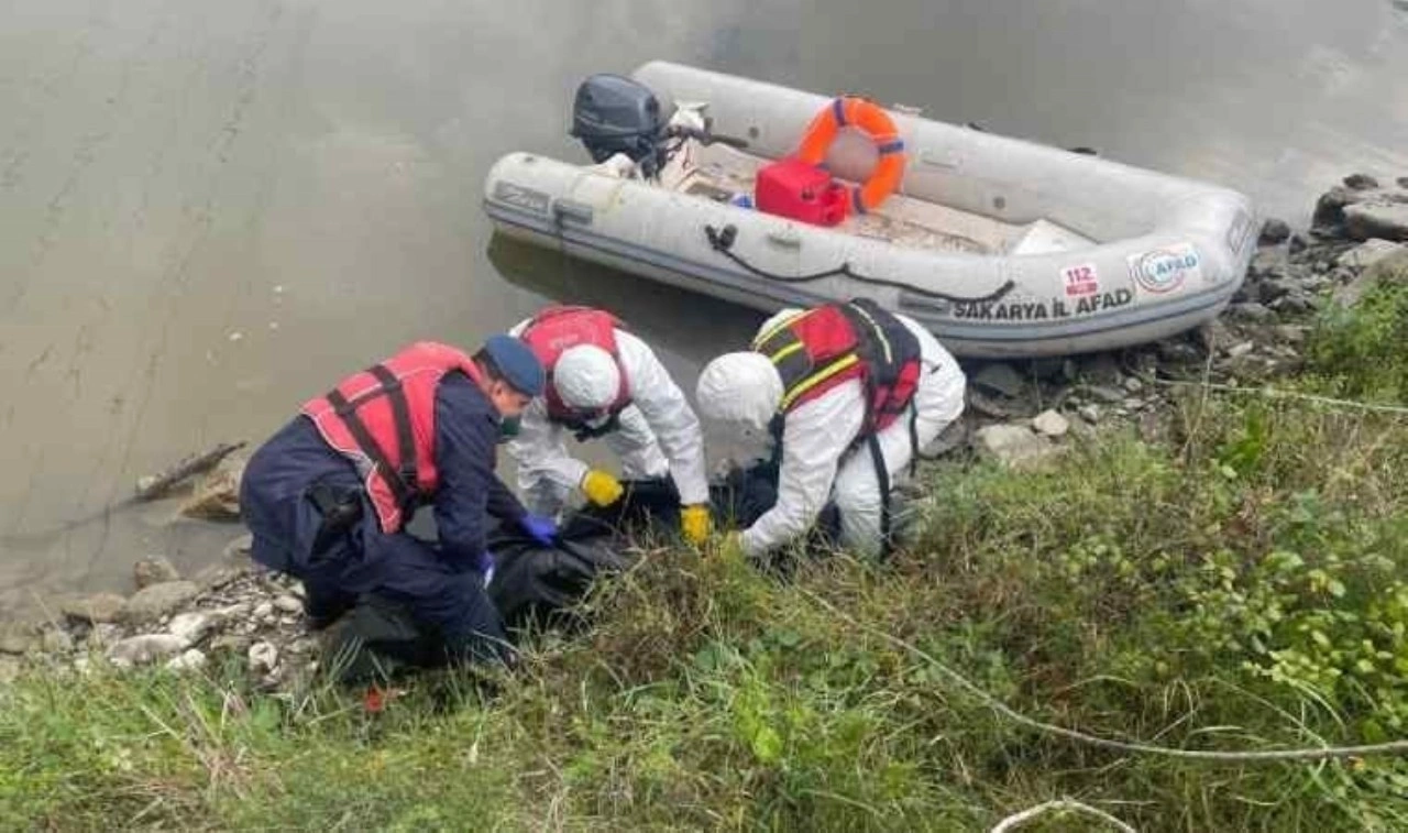 Sakarya Nehri’nde ceset bulundu!