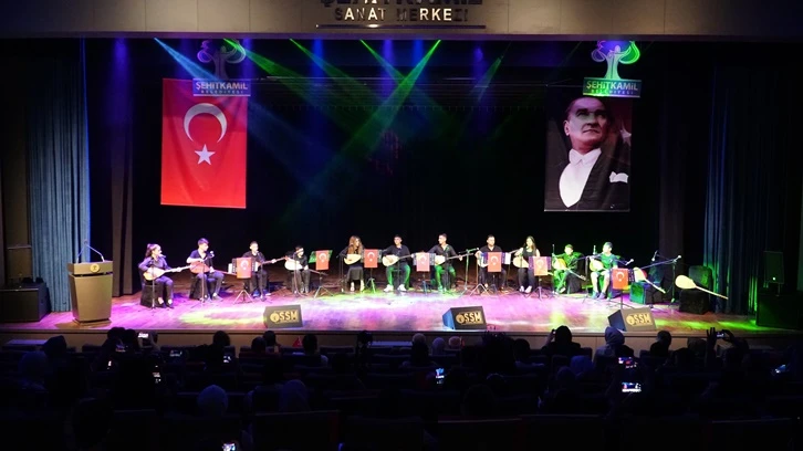 Şehitkamil'de bağlama ve ud resitali