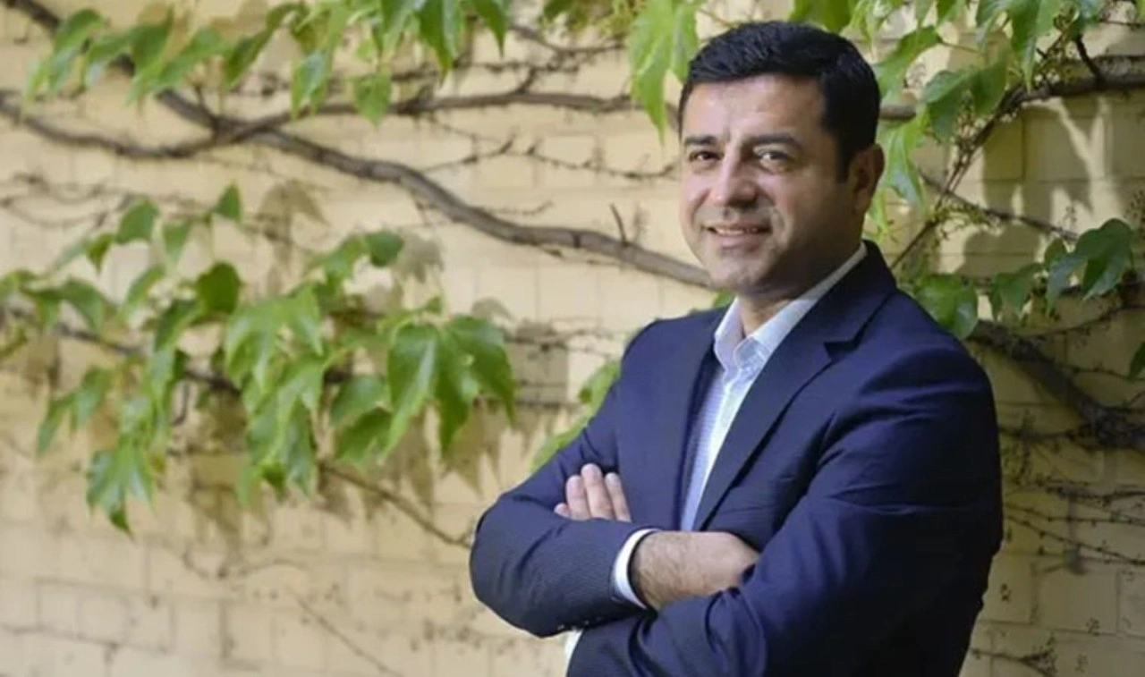 Selahattin Demirtaş'tan 'Barışın yanında olalım' çağrısı: 'Erdoğan, Bahçeli ve Ö