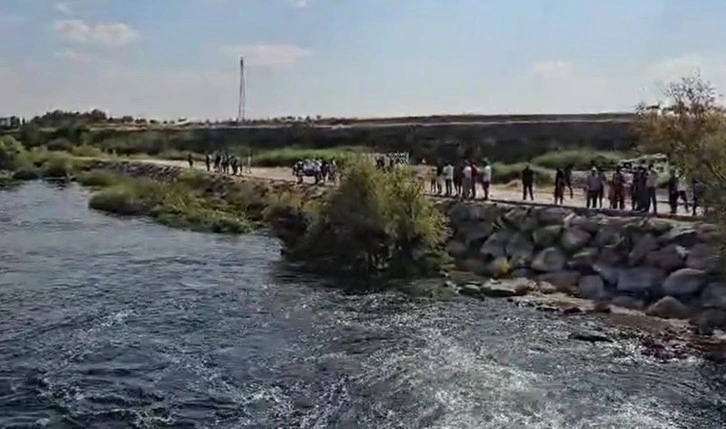 Serinlemek için Fırat Nehri’ne giren çocuğun cenazesi çıkarıldı!