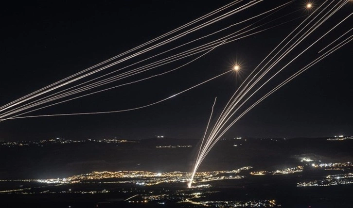 Sirenler çaldı: İsrail'in kuzeyine roket bombardımanı!