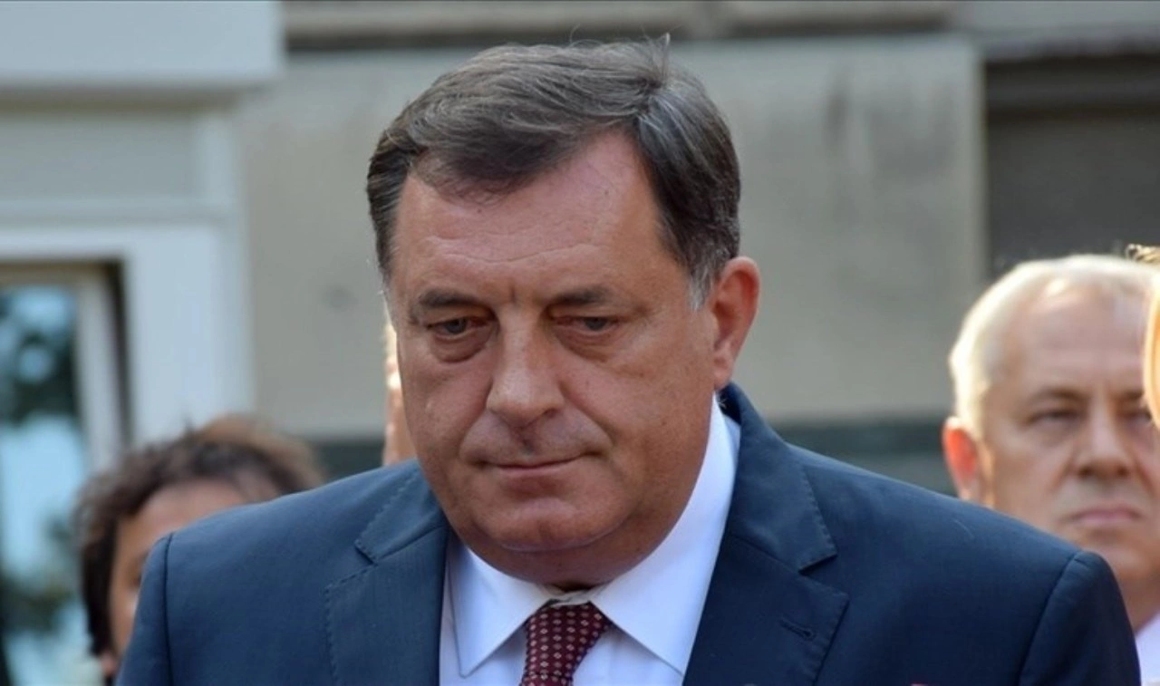 Sırp lider Dodik'e hapis cezası ve siyasi yasak