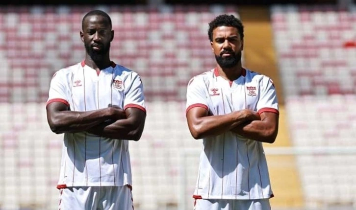 Sivasspor'da iki imza birden!