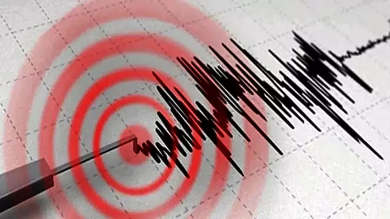 Son Dakika... Ege Denizi'nde 5.2 büyüklüğünde deprem