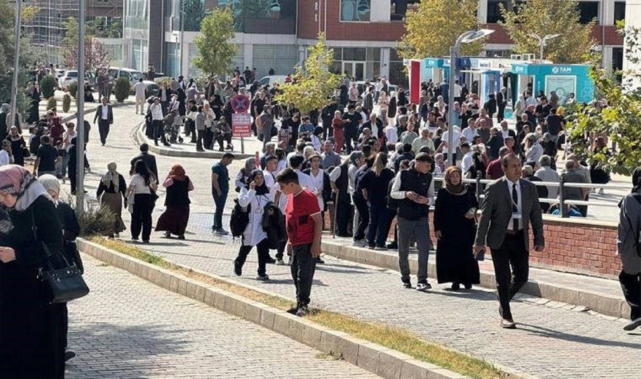 Son dakika... Bakan Murat Kurum depremin bilançosunu açıkladı!