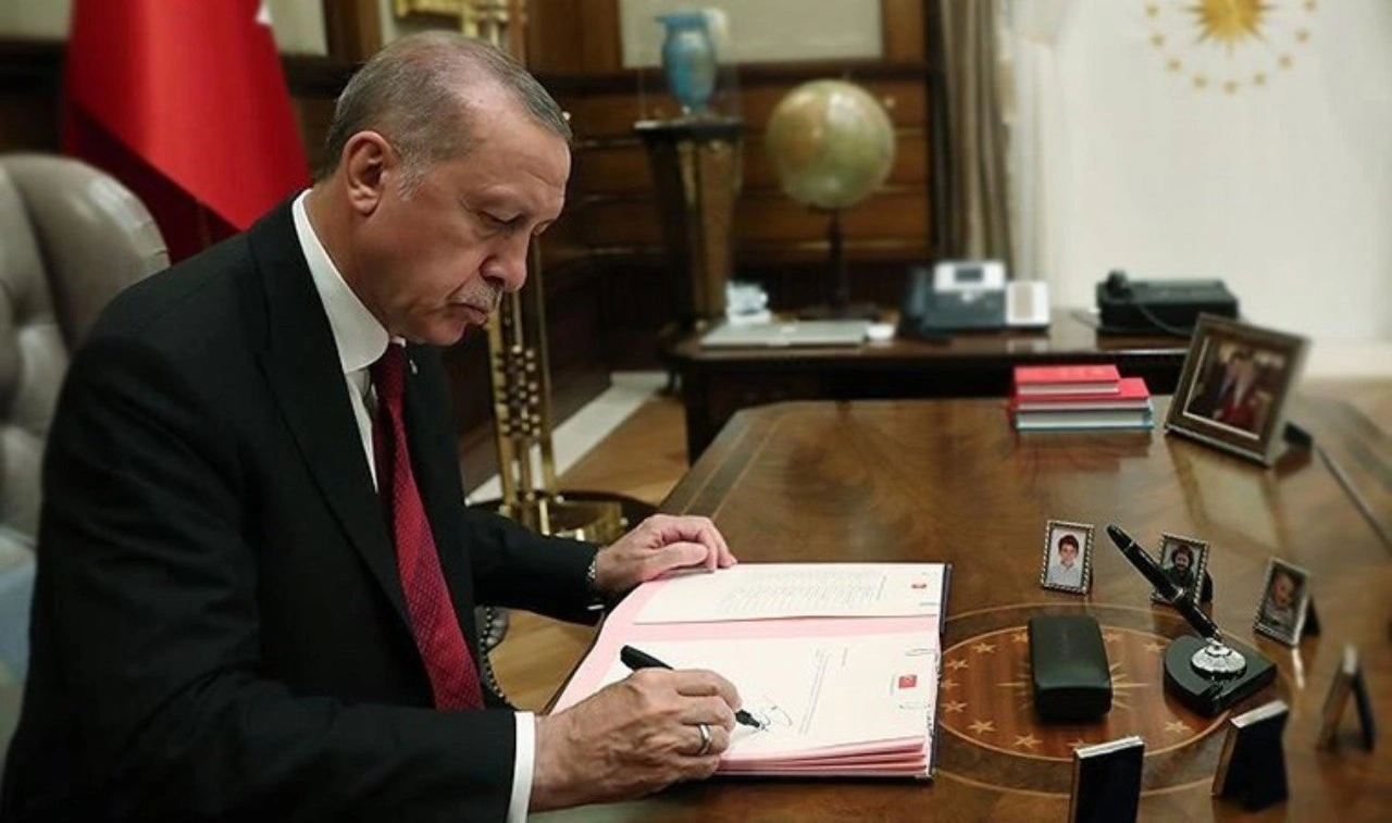 Son Dakika... Erdoğan'ın görevden alma ve atama kararı Resmi Gazete'de