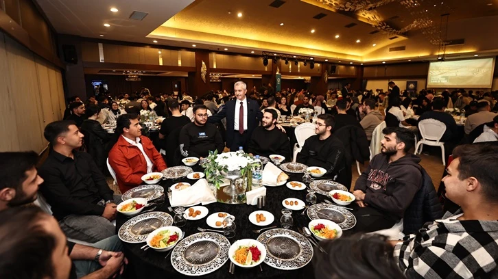 Tahmazoğlu, Elazığ’da Şahinbeyli öğrencilerle buluştu