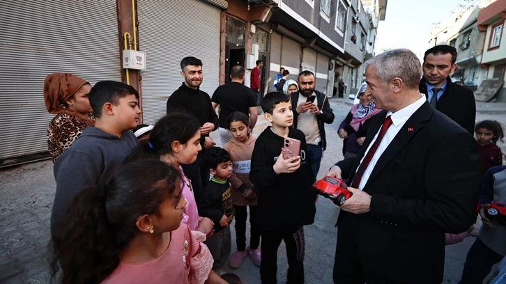 Tahmazoğlu'ndan çat kapı ev ziyaretleri