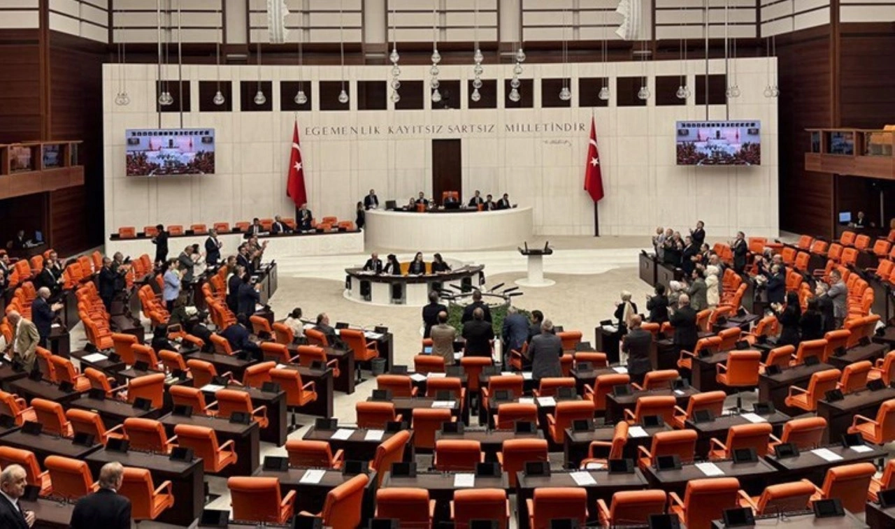 TBMM’de muhalefet partilerinin grup önerileri AKP ve MHP oylarıyla reddedildi