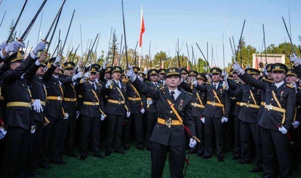 Teğmenlerin avukatlarından yeni açıklama: 'İddialar gerçeği yansıtmamaktadır'