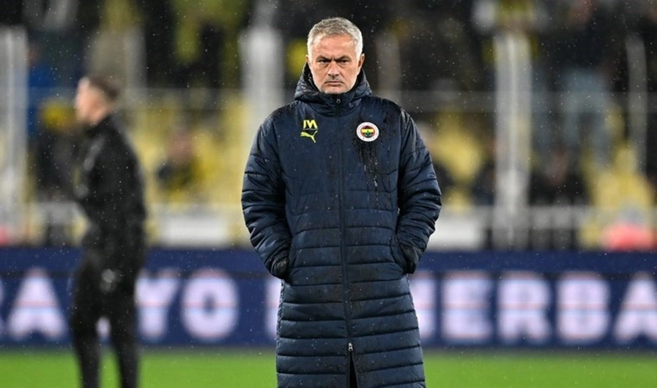 TFF'den Jose Mourinho'ya geçmiş olsun mesajı!