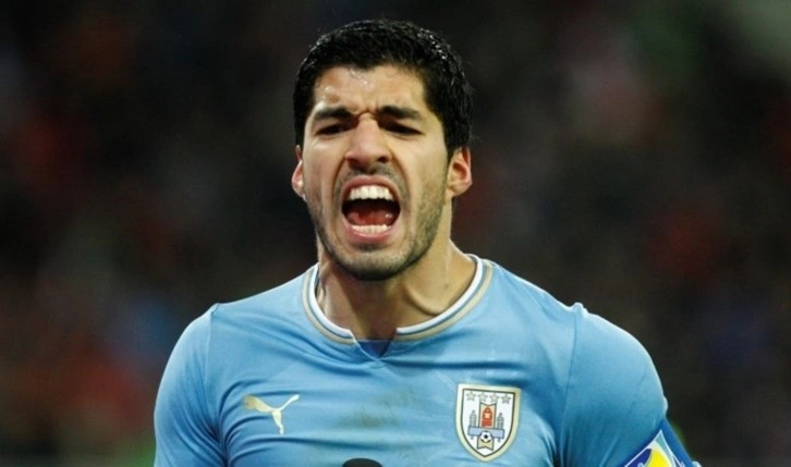 Uruguaylı yıldız Luis Suarez'den milli takım kararı!