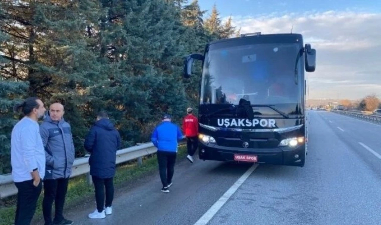 Uşakspor otobüsüne taşlı saldırı