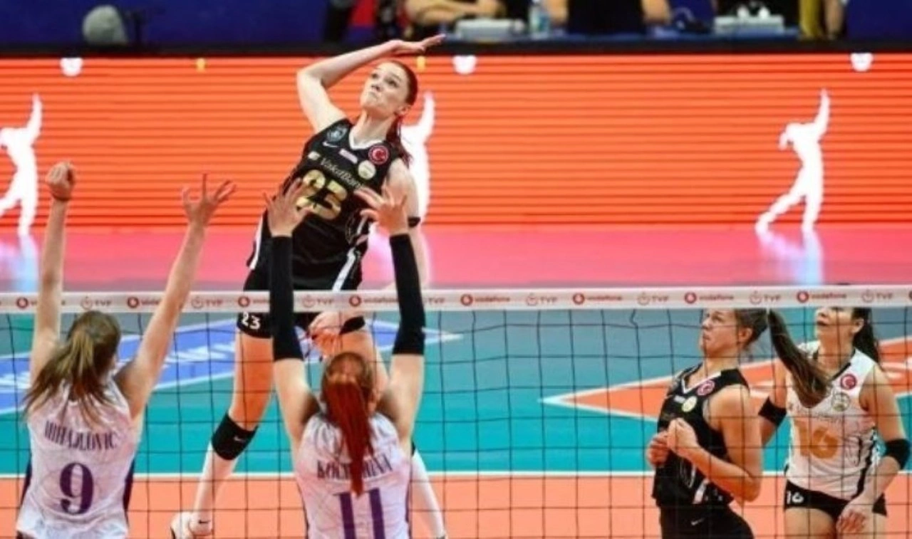 VakıfBank, Zeren Spor'a set vermedi!