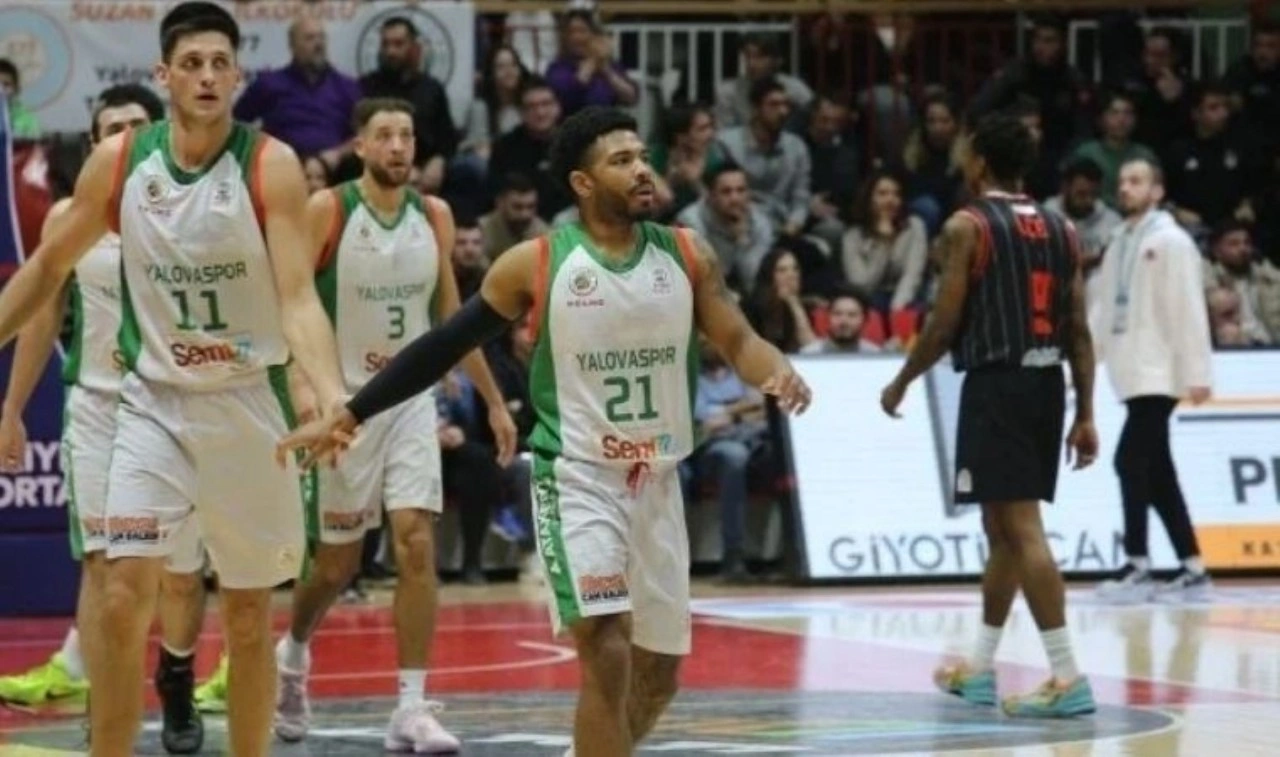 Yalovaspor Basketbol, sahasında beş farkla galip