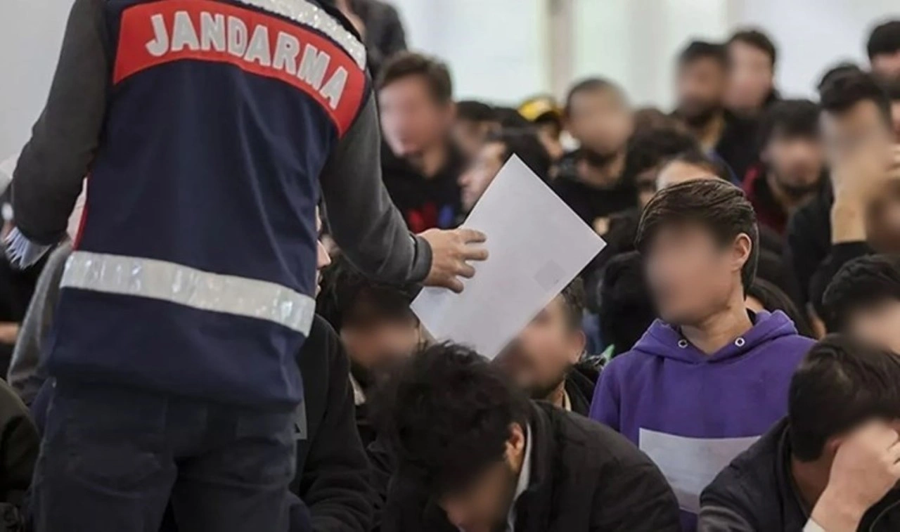 Yol kontrolünde yakalandılar... Amasya'da kaçak göçmen operasyonu: 2 gözaltı