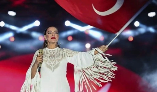 ABB 'Ebru Gündeş konserinin' maliyetini açıkladı: 'Net rakam 69 milyon lira değil...&amp;