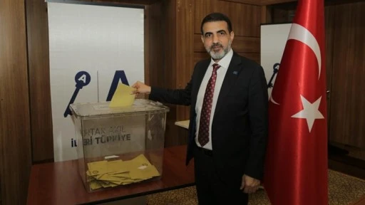 Anahtar Parti'de Murat Üzümcü güven tazeledi